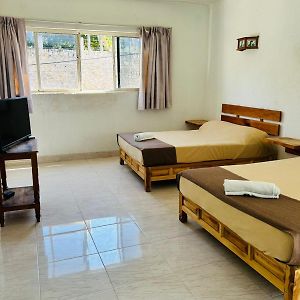 Habitación con 2 Camas Individuales